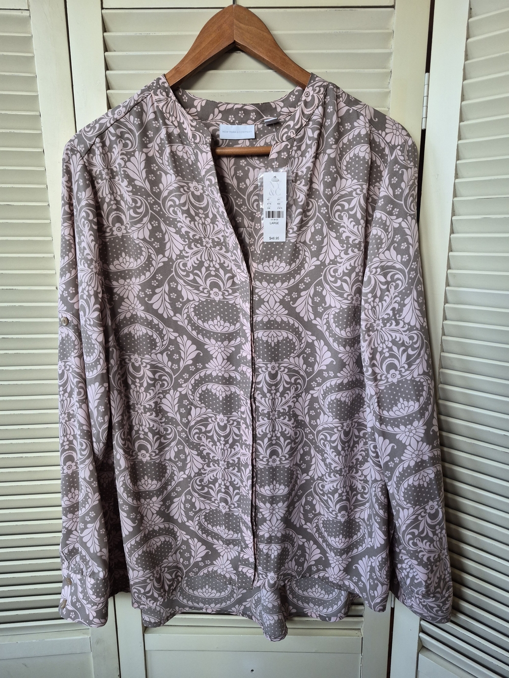 New York & Company NWT Button Front Blouse Size Large